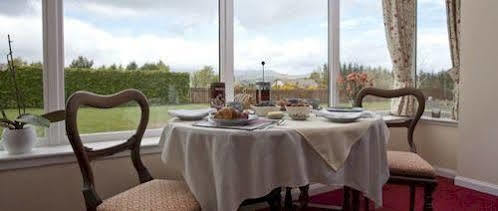 Tornapress Bed and Breakfast Dingwall Eksteriør billede